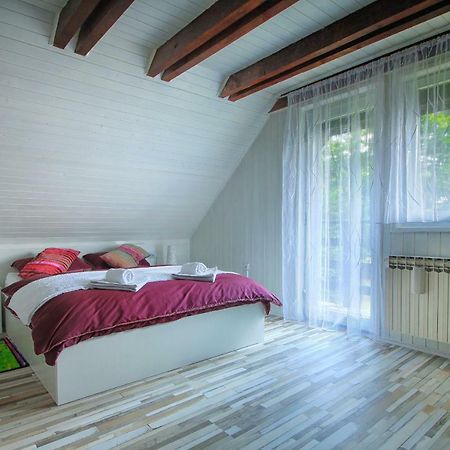Estavela Holiday Home Jezerce Buitenkant foto