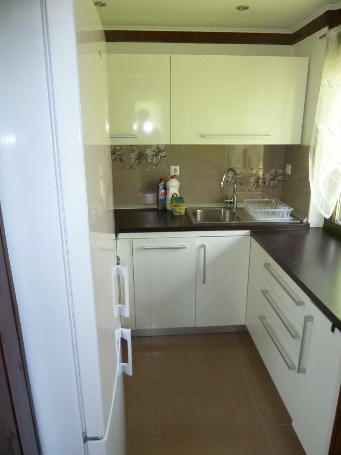 Estavela Holiday Home Jezerce Buitenkant foto