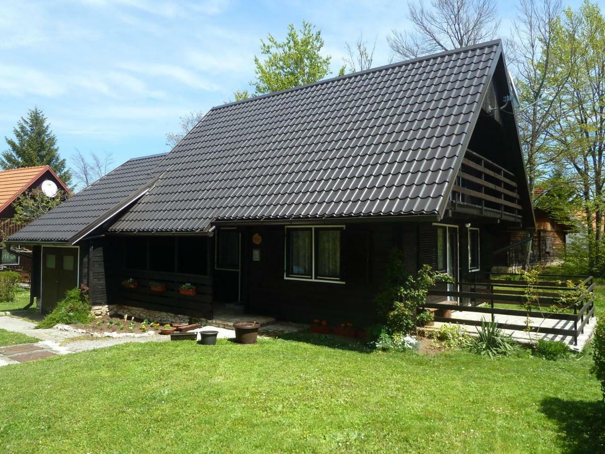 Estavela Holiday Home Jezerce Buitenkant foto