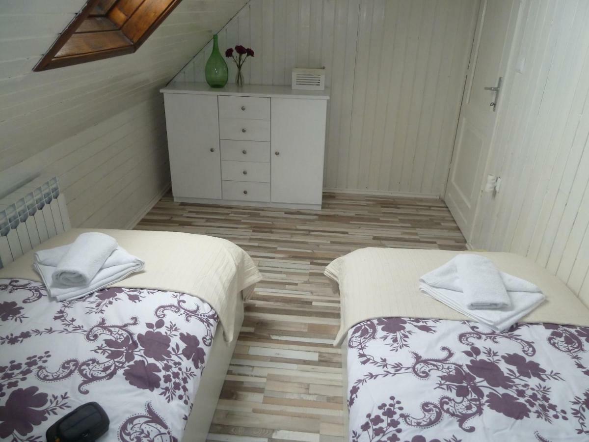 Estavela Holiday Home Jezerce Buitenkant foto
