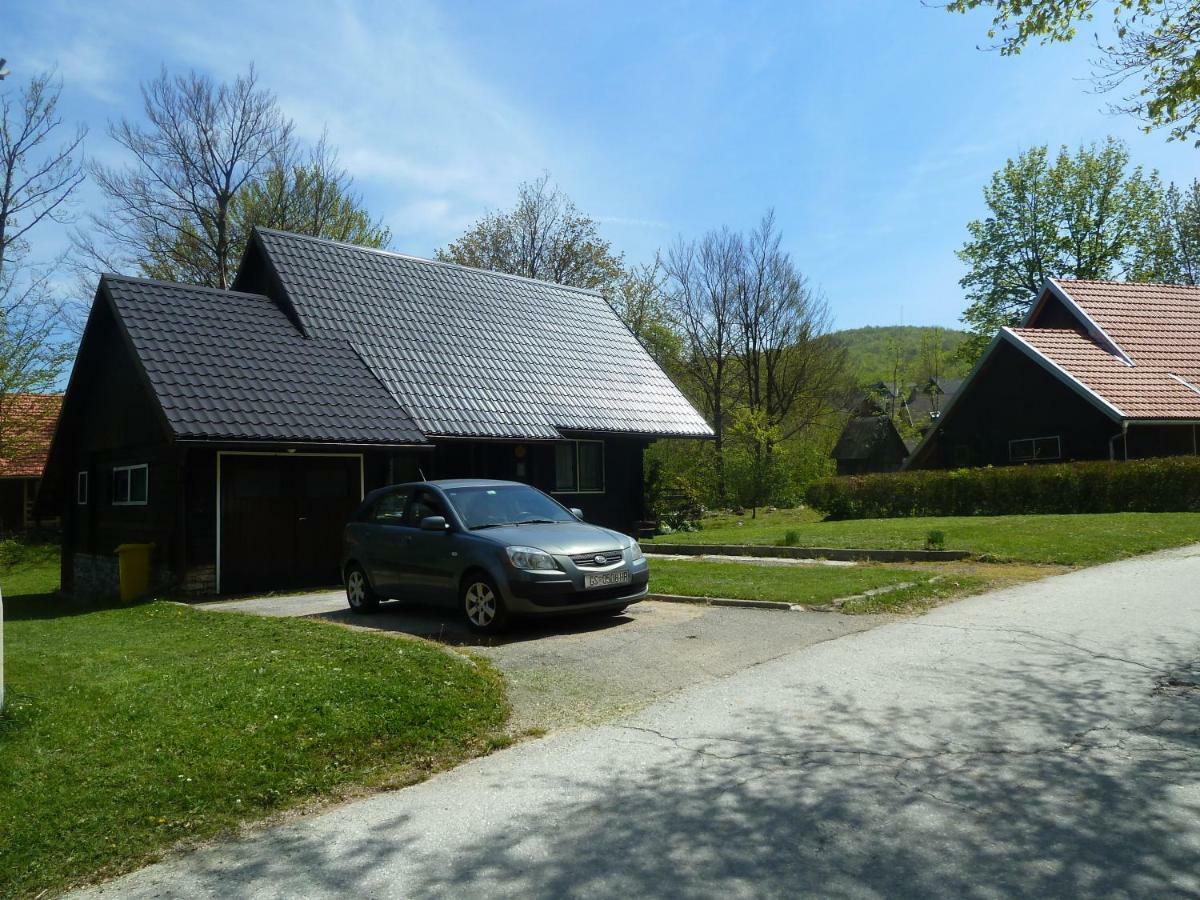 Estavela Holiday Home Jezerce Buitenkant foto