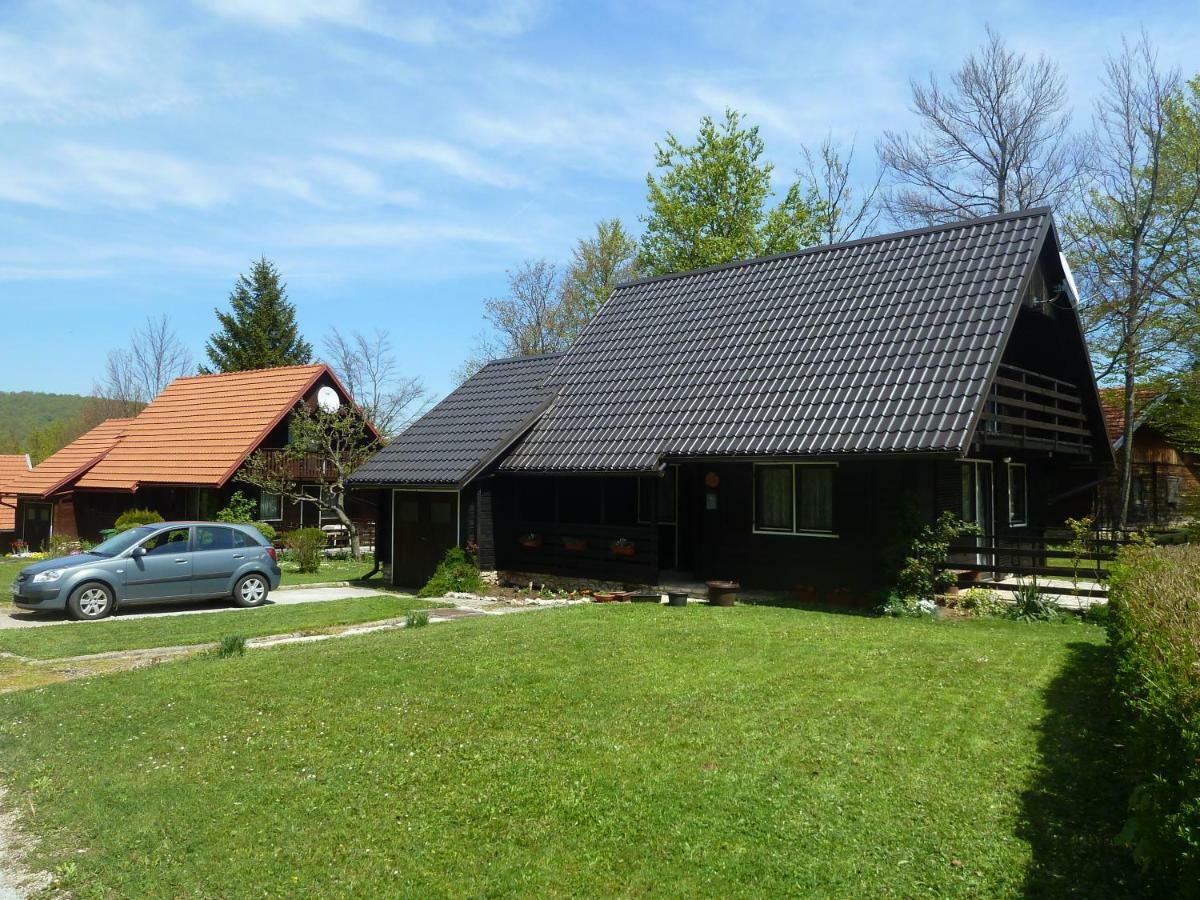 Estavela Holiday Home Jezerce Buitenkant foto
