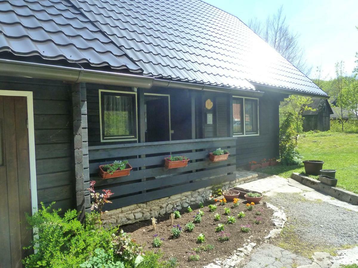 Estavela Holiday Home Jezerce Buitenkant foto