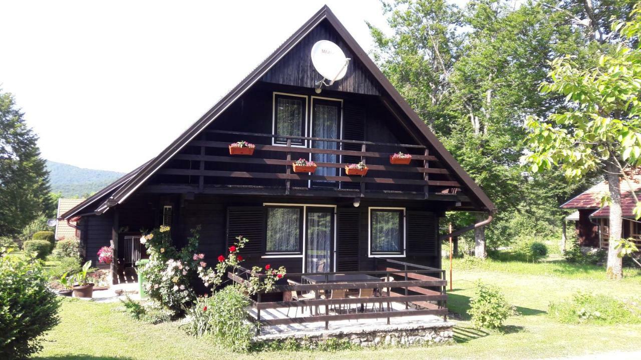 Estavela Holiday Home Jezerce Buitenkant foto
