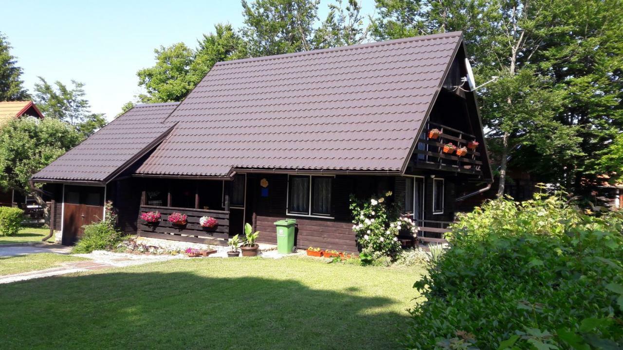 Estavela Holiday Home Jezerce Buitenkant foto