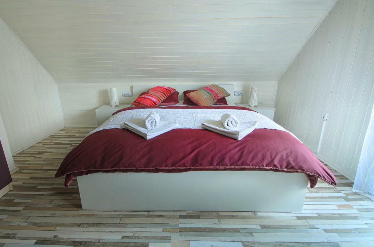 Estavela Holiday Home Jezerce Buitenkant foto